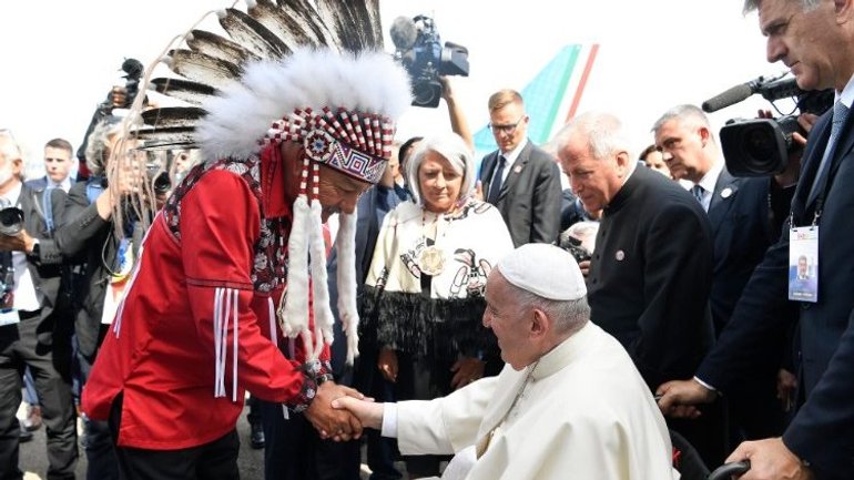 Сьогодні у Папи розпочинаються перші зустрічі з корінними народами Канади - фото 1