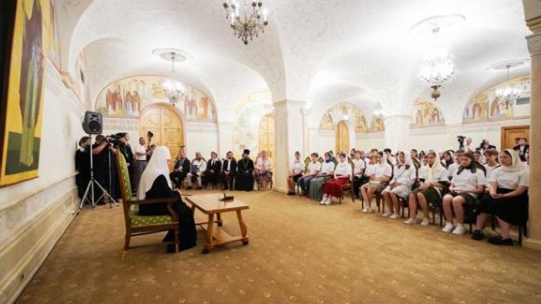 К Патриарху Кириллу в Москву привозили украинских детей - фото 1