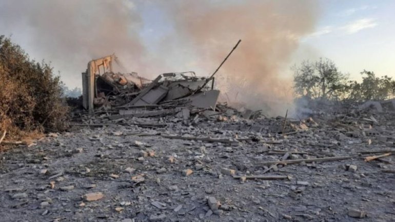 Війська РФ обстріляли село на Дніпропетровщині, пошкоджені дитячий садок і церква - фото 1