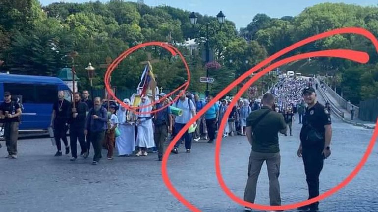 На Хмельниччині віряни УПЦ МП на "хресну ходу" прихопили триколор - фото 1