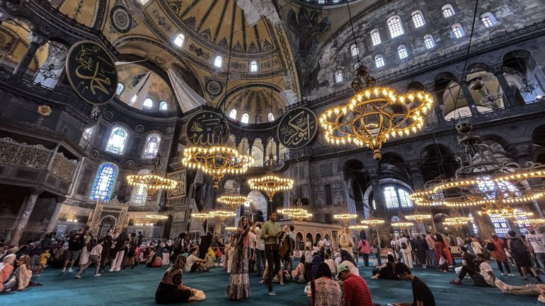 В ЮНЕСКО закликали археологів врятувати собор Святої Софії у Стамбулі - фото 1