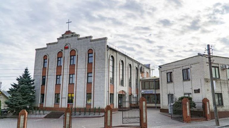 Invaders seized a prayer house in Melitopol, pastors were placed under arrest - фото 1