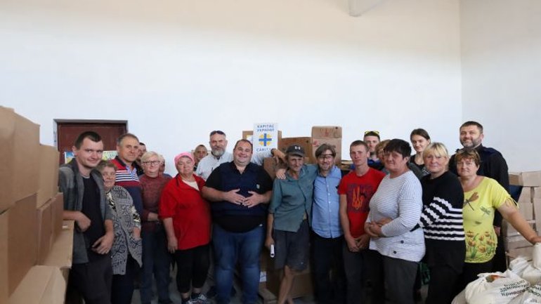 "Карітас" доставив продукти та воду в деокуповані населені пункти Херсонщини - фото 1