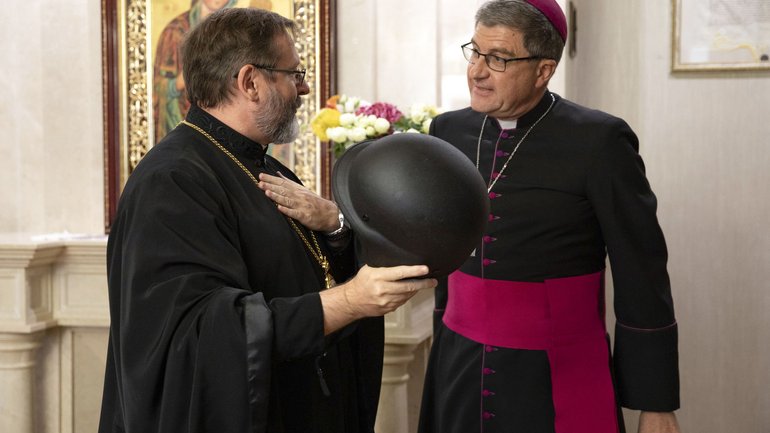 Делегація католицького єпископату Франції прибула в Україну з візитом солідарності - фото 1
