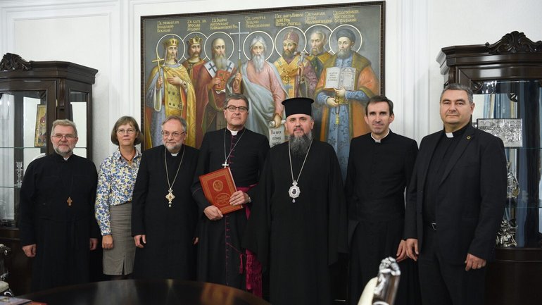 The Primate of the OCU meets with the delegation of the Bishops' Conference of France - фото 1