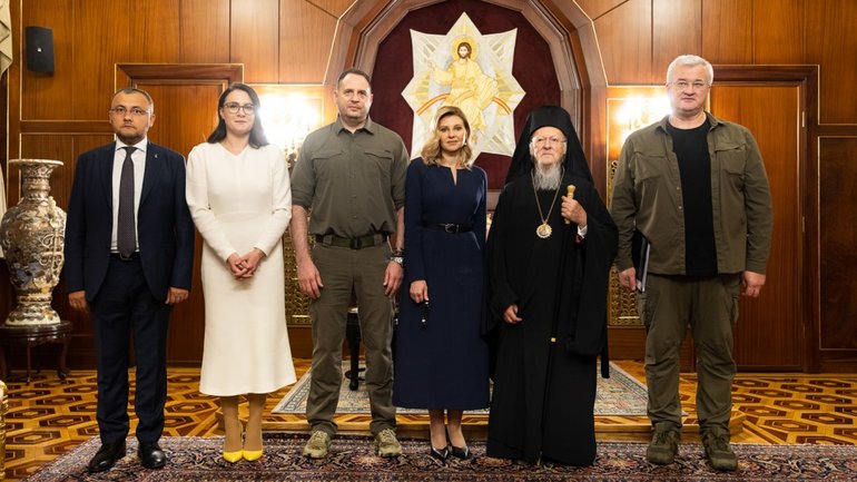 Вселенский Патриархат собрал для Украины более $5 млн - фото 1
