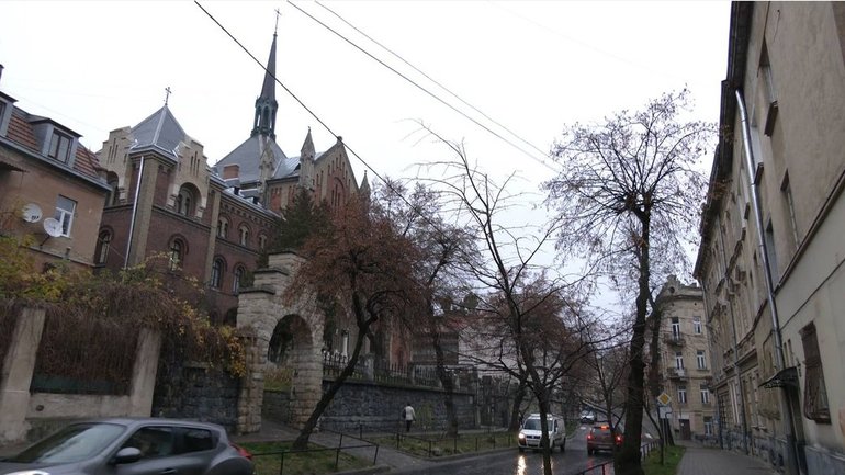У Львові до кінця 2022 року планують відреставрувати храм Святого Іоана Золотоустого - фото 1