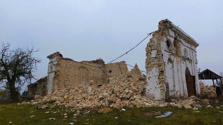 В Николаевской области россияне полностью разрушили 170-летний костел - фото 1