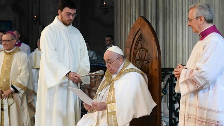 Папа Франциск до молоді: Не переставаймо молитися за мир - фото 1