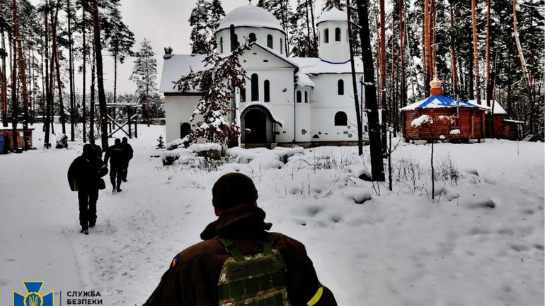 СБУ пришла с обысками в два монастыря и скит УПЦ МП в Житомирской области - фото 1