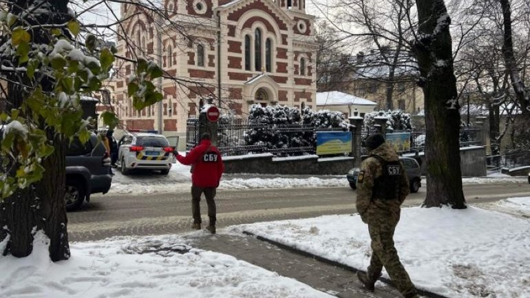 СБУ проводит обыски в церкви УПЦ МП во Львове - фото 1