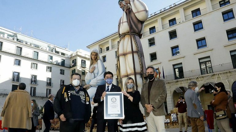 В Іспанії встановили найвищий у світі різдвяний вертеп - фото 1