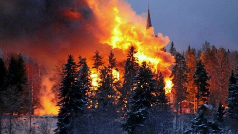 У Фінляндії на Різдво згоріла дерев’яна церква XVIII століття - фото 1