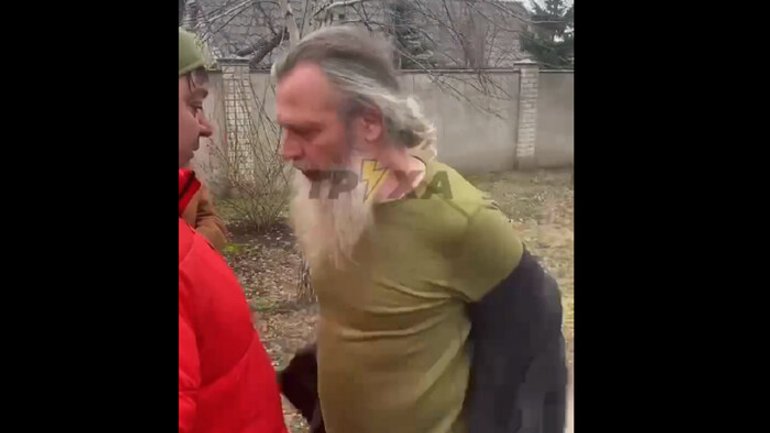 In the Dnipropetrovsk region, a priest of the Moscow Patriarchate took off his cassock and threw himself into a fight - фото 1