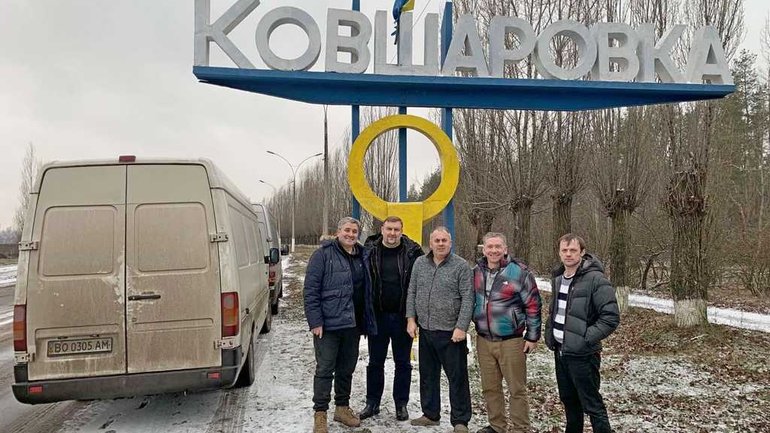 П’ятидесятни з Тернопільщини направили шість вантажівок із допомогою мешканцям Харкова та одну для ЗСУ - фото 1