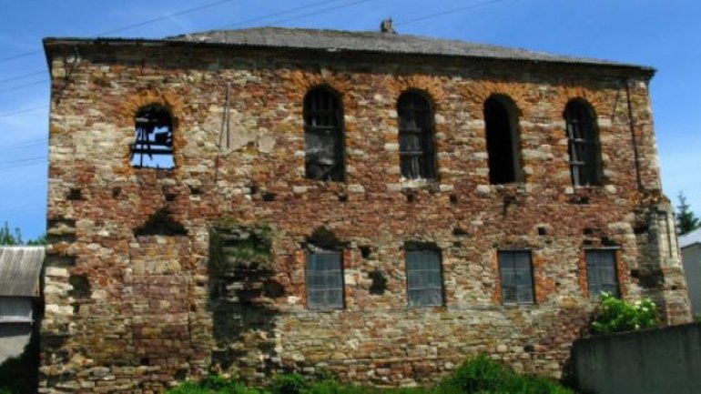 Під загрозою знищення опинилася синагога на Тернопільщині - фото 1