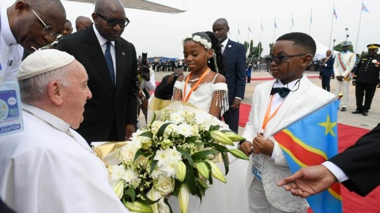 Папа розпочав паломництво миру на африканський континент - фото 1