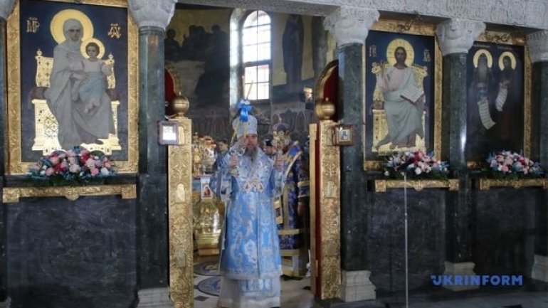 Предстоятель ПЦУ впервые отслужил Литургию в Трапезном храме Киевской лавры - фото 1