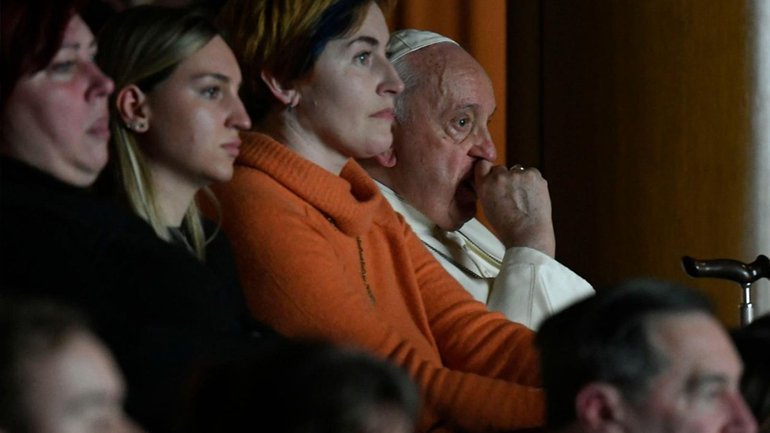 A documentary about the war in Ukraine was shown in the Vatican with the participation of Pope Francis - фото 1