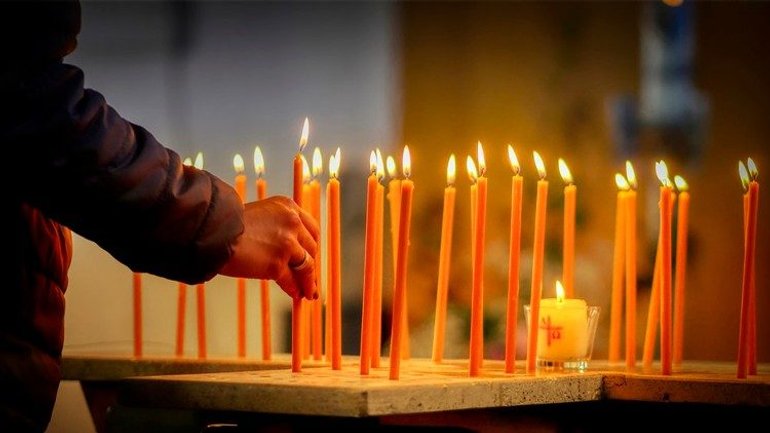 По всій Франції запалюватимуть свічки та молитимуться за Україну - фото 1