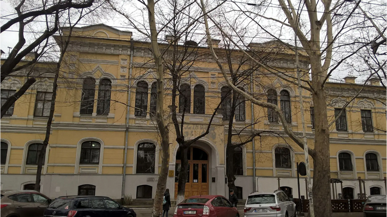 Молдова готова передати Румунській Церкві колишню духовну семінарію в Кишиневі - фото 1