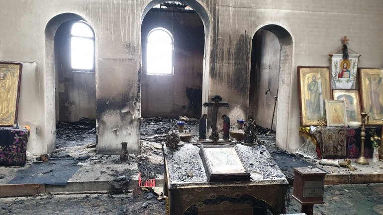 На Тернопільщині сталася пожежа у храмі. В УПЦ МП кажуть, церкву підпалили - фото 1
