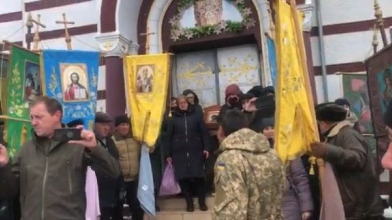 У поліції відреагували на конфлікт біля храму на Буковині - фото 1