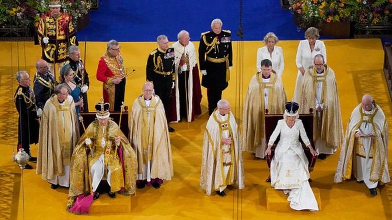 Церемонія коронації Карла ІІІ стала епохальною та екуменічною - фото 1