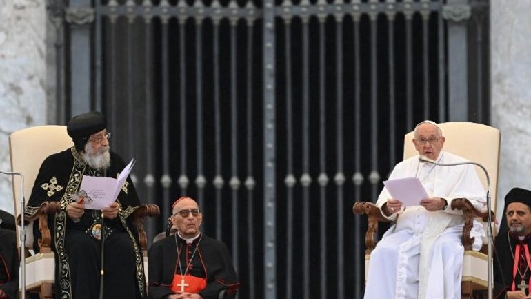Папа призвал поддержать Украину молитвой и помощью - фото 1
