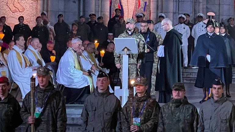 На Міжнародному військовому паломництві у Люрді молилися українською мовою - фото 1