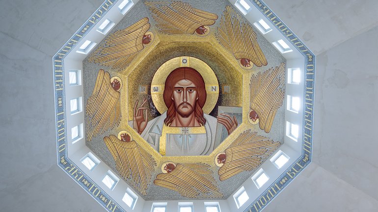 В університетському храмі УКУ тепер кожен може побачити вівтарну частину унікальної мозаїки святої Софії - фото 1