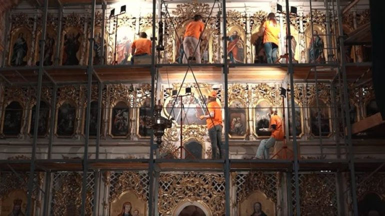 У греко-католицькому кафедральному соборі Ужгорода завершено реставрацію іконостасу - фото 1