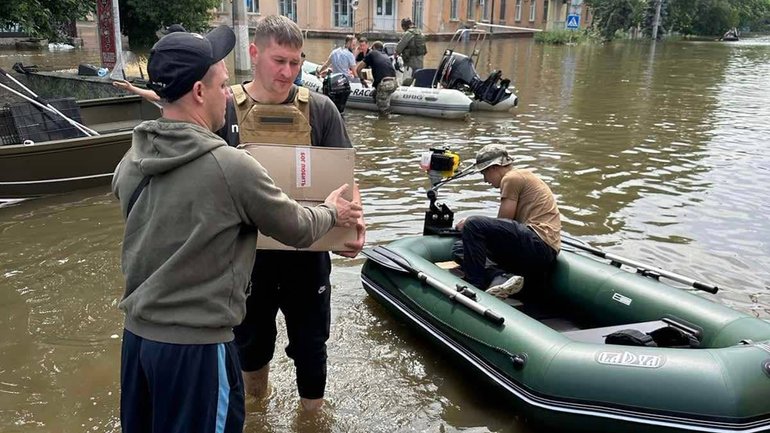 "Елеос-Україна" організувала збір допомоги та евакуацію для херсонців - фото 1