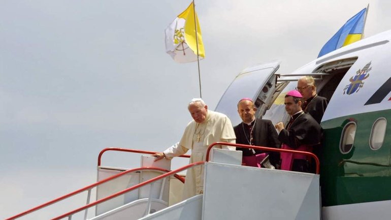 Двадцять два роки тому Україну відвідав Папа Іван Павло ІІ - фото 1