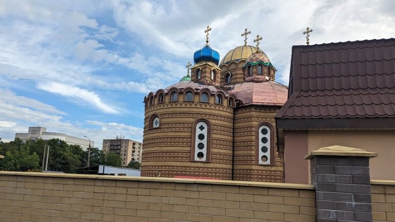 У Черкасах провели збори громади щодо зміни юрисдикції храму Стрітення - фото 1
