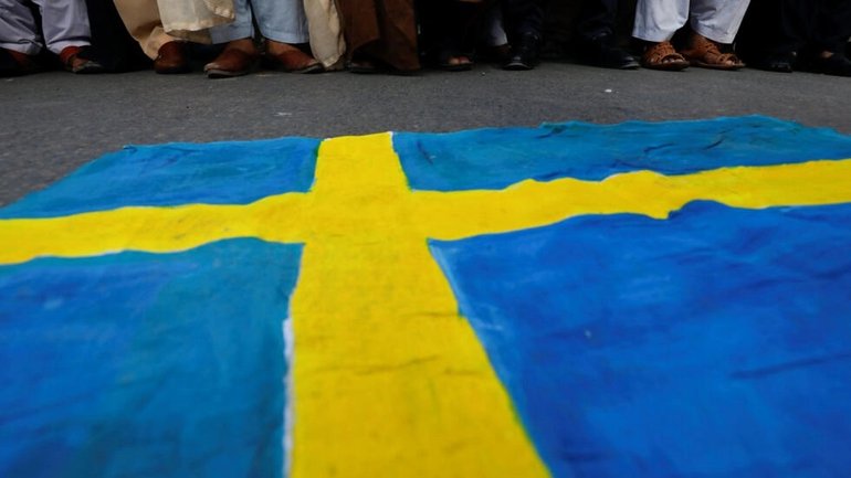 Уряд Швеції засудив акцію зі спаленням Корану у Стокгольмі - фото 1