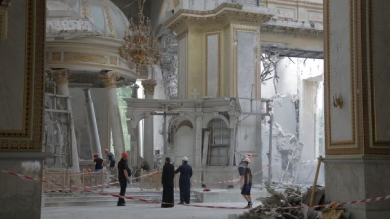 В Одесі вже відновлюють знищений ракетою Свято-Преображенський собор - фото 1