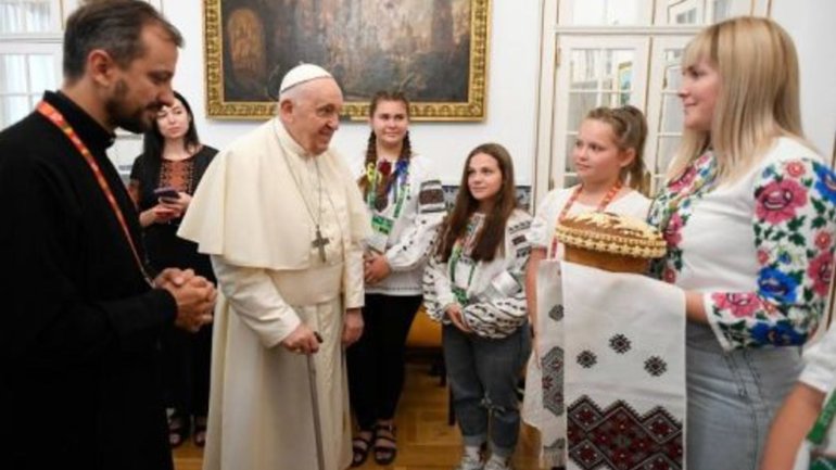 Папа Римский помолился с украинской молодежью - фото 1