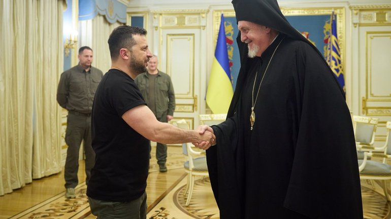 Volodymyr Zelenskyy met with a representative of the Ecumenical Patriarchate - фото 1
