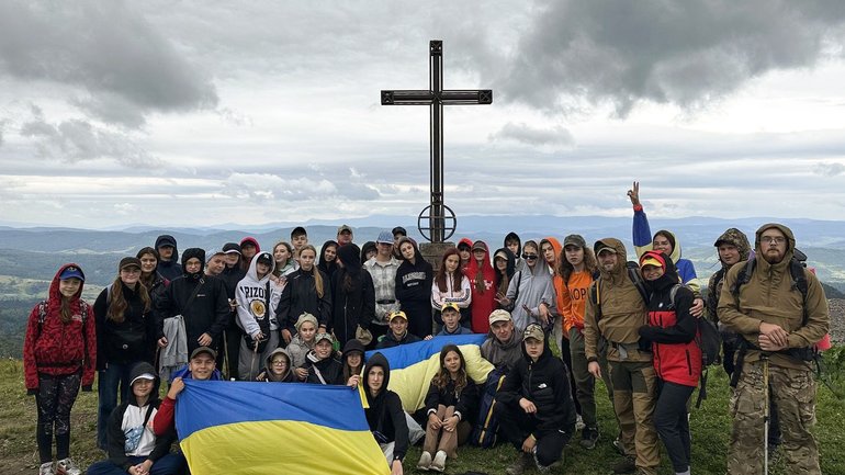 УГКЦ  у Карпатах оздоровлює дітей військовослужбовців та з зони бойових дій - фото 1