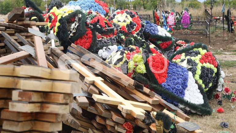 В Самарской области сносят могилы наемников ЧВК "Вагнер" - фото 1