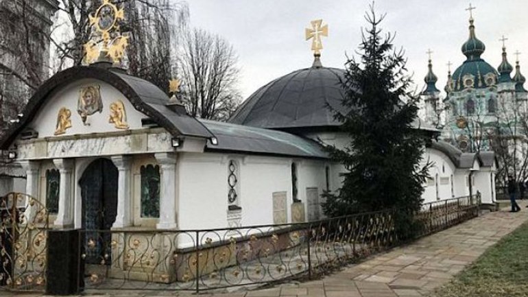 Апелляционный суд обязал демонтировать храм-самострой УПЦ МП возле Десятинной церкви - фото 1
