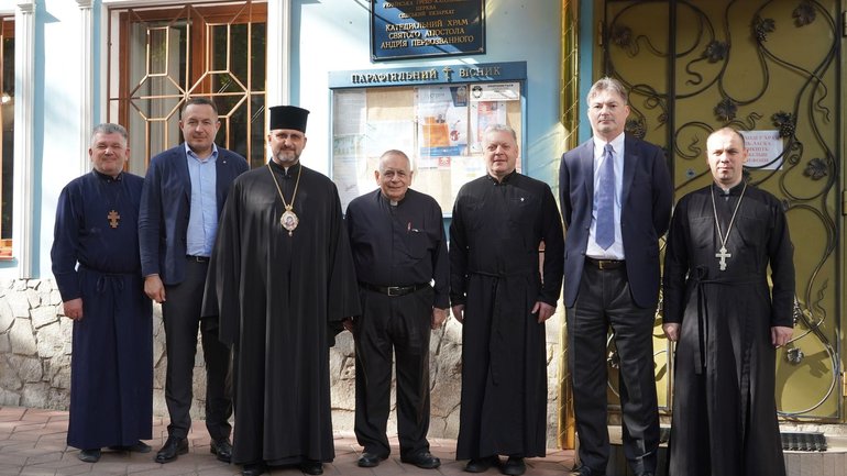 Одеський екзарх УГКЦ зустрівся з Генеральним секретарем Католицької міграційної комісії - фото 1