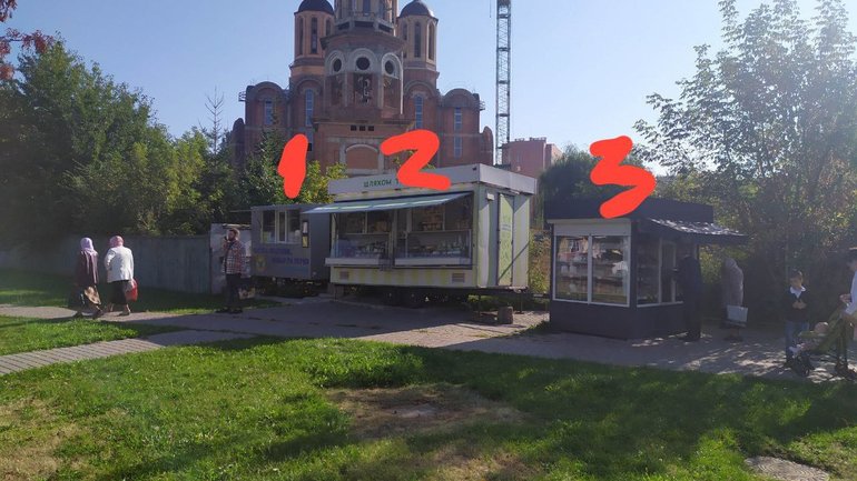 На території храму УПЦ МП у Луцьку незаконно займаються комерцією - фото 1