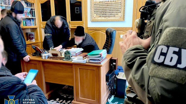 В СБУ объяснили причину визита в Почаевскую лавру - фото 1