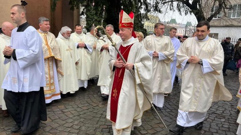 The enthronement of the ruling bishop of the Mukachevo Diocese of the Roman Catholic Church in Ukraine took place - фото 1