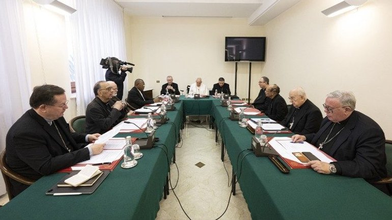 Папа очолив засідання Ради кардиналів - фото 1