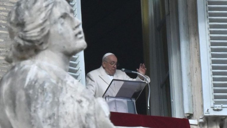 Папа закликав мешканців Рима разом з ним молитися за мир в Україні, Палестині та Ізраїлі - фото 1