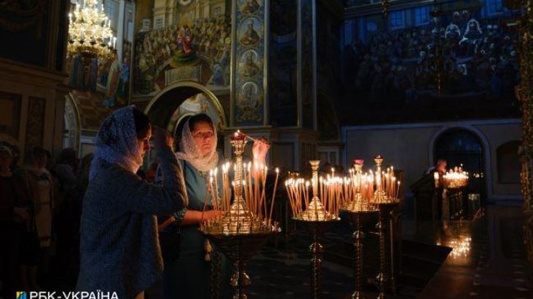 Соціологи пояснили, що впливає на релігійність українців - фото 1