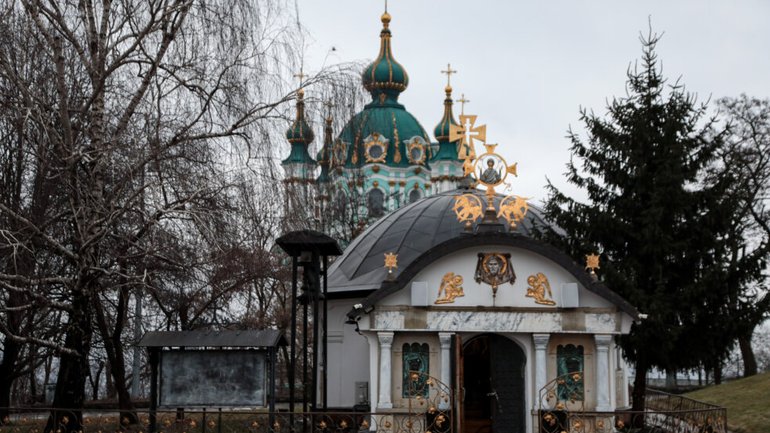 В Киеве УПЦ МП заставят разобрать храмы и часовни на самозахваченных участках - фото 1